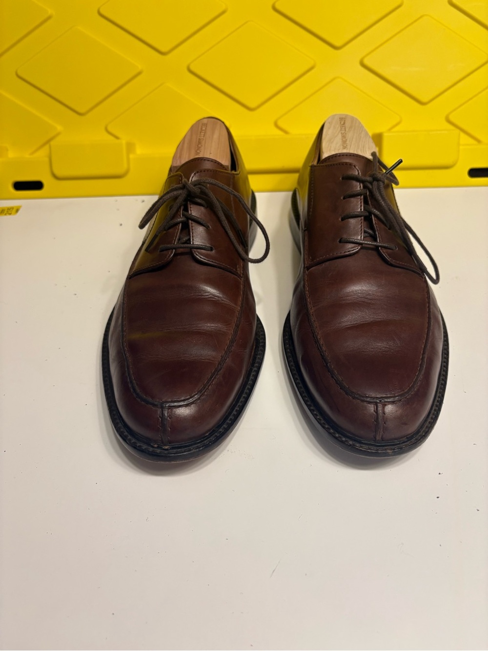 Johnston & Murphy Men’s Dark Brown Leather Derby Shoes